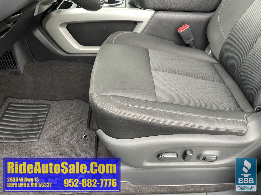 2017 Nissan Titan Image 10