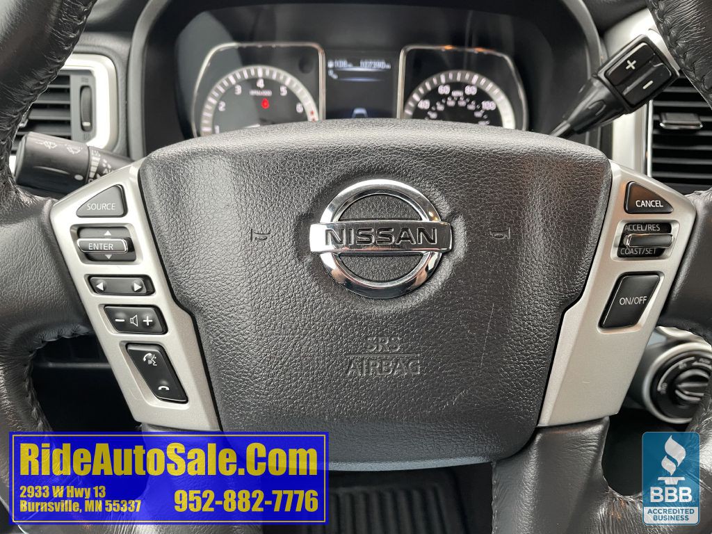 2017 Nissan Titan Image 16