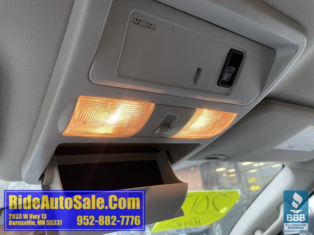 2017 Nissan Titan Image 22