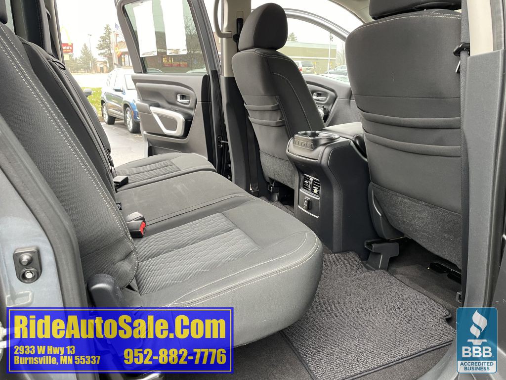 2017 Nissan Titan Image 29