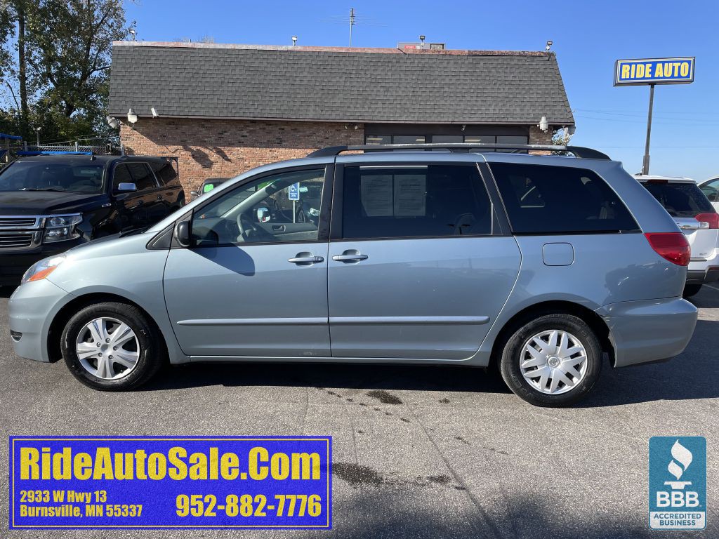 2009 Toyota Sienna Image 8