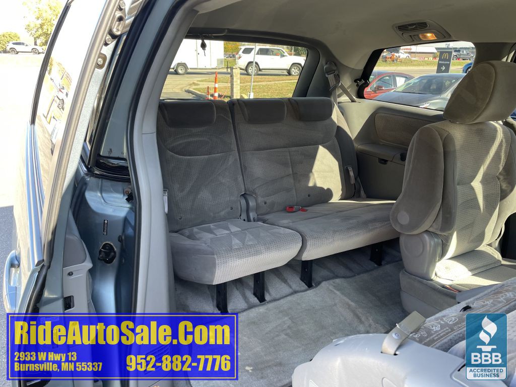 2009 Toyota Sienna Image 26
