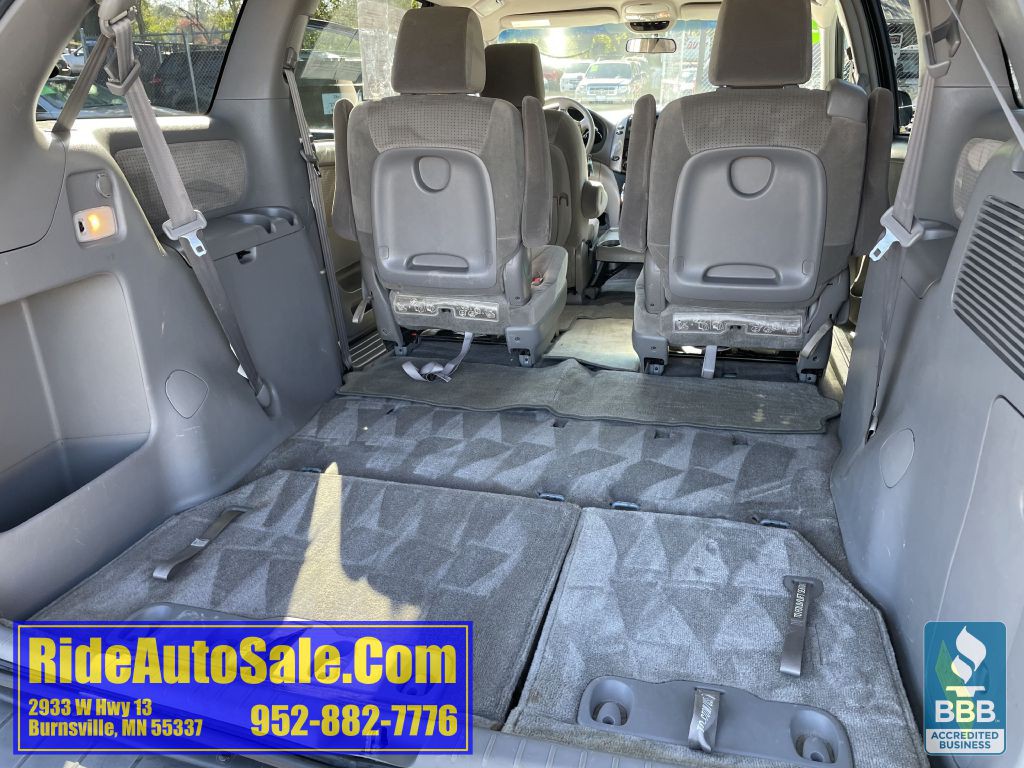2009 Toyota Sienna Image 29