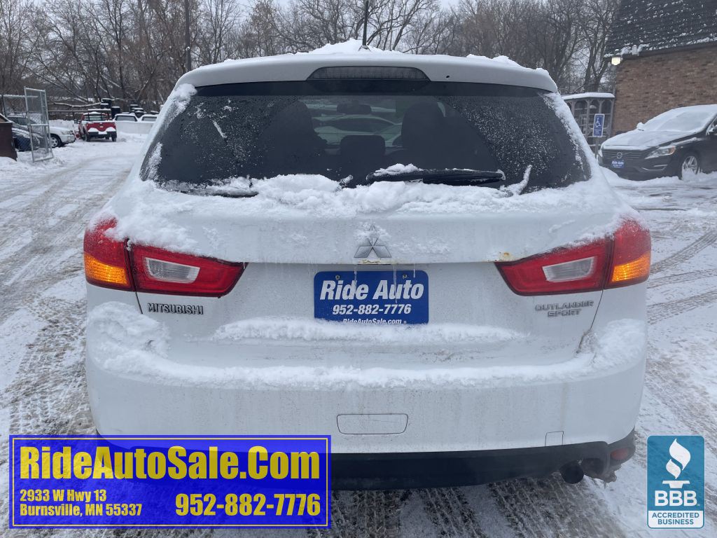 2013 Mitsubishi Outlander Image 6