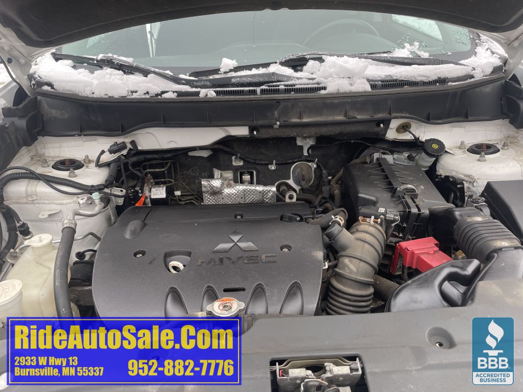 2013 Mitsubishi Outlander Image 19