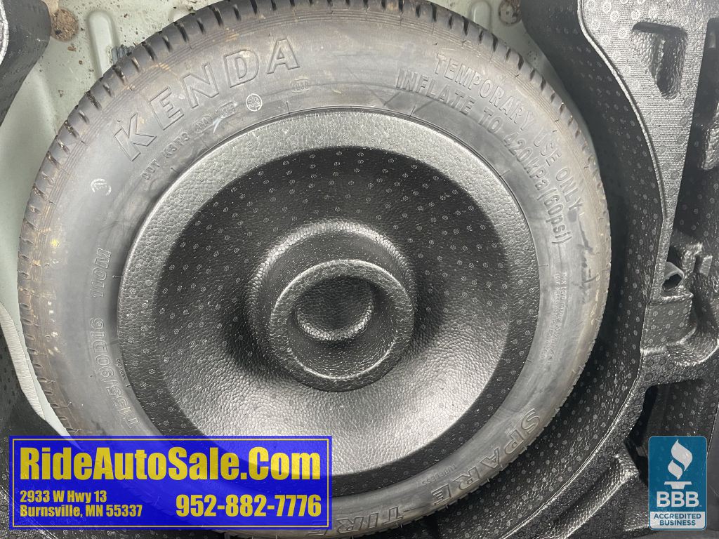 2013 Mitsubishi Outlander Image 24