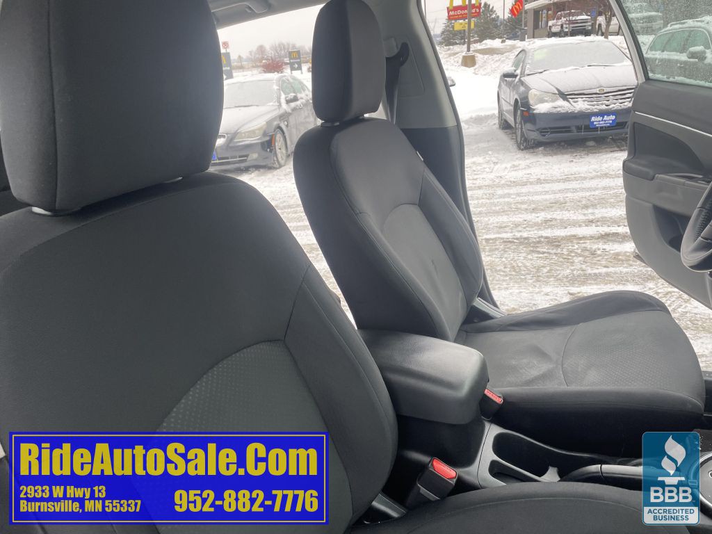 2013 Mitsubishi Outlander Image 25