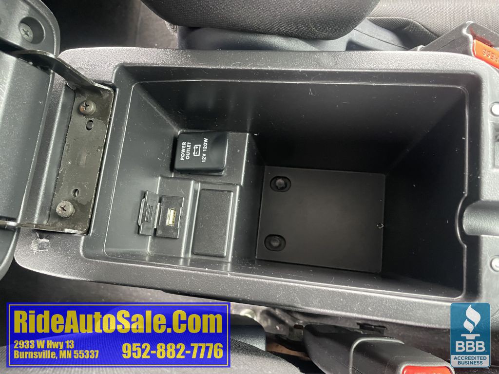 2013 Mitsubishi Outlander Image 26