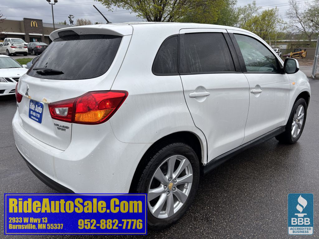 2013 Mitsubishi Outlander Image 5