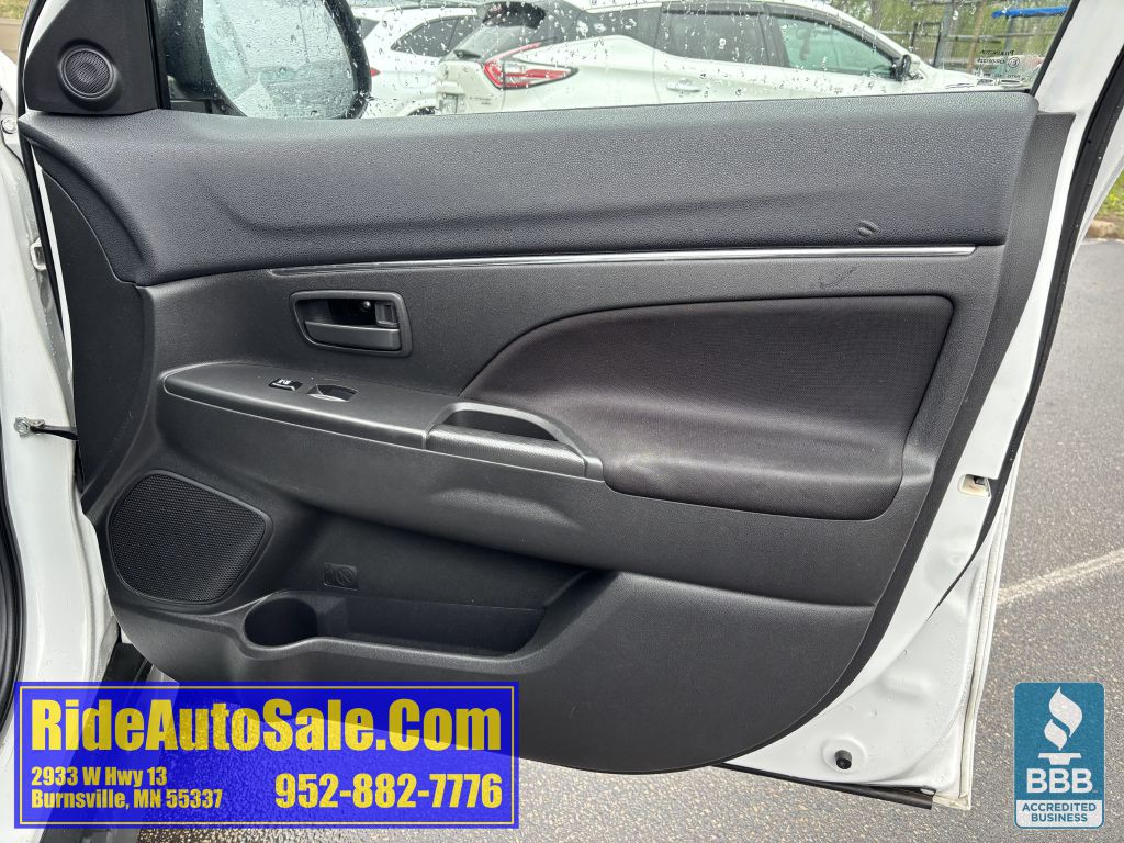 2013 Mitsubishi Outlander Image 13