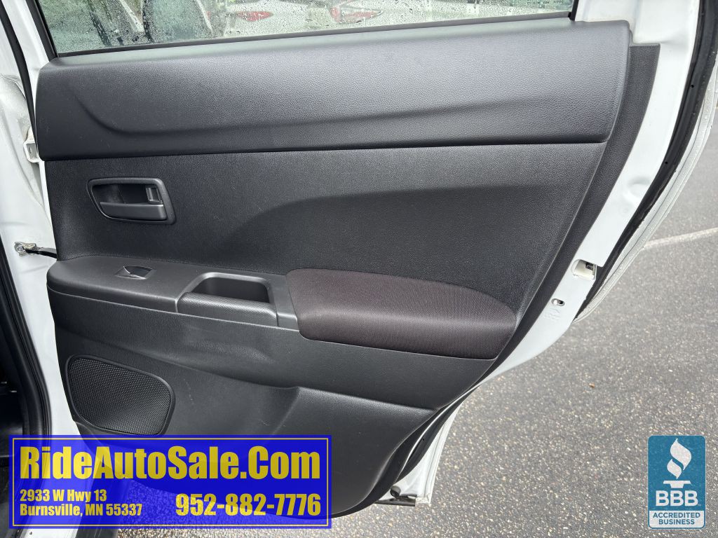2013 Mitsubishi Outlander Image 15