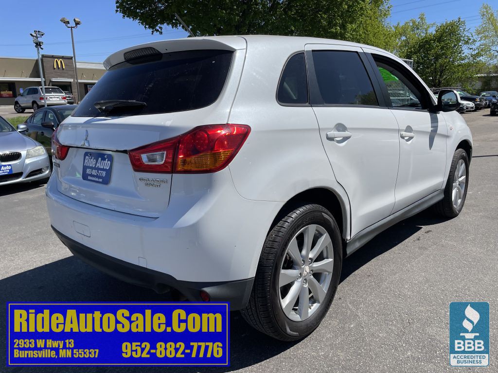 2013 Mitsubishi Outlander Image 5