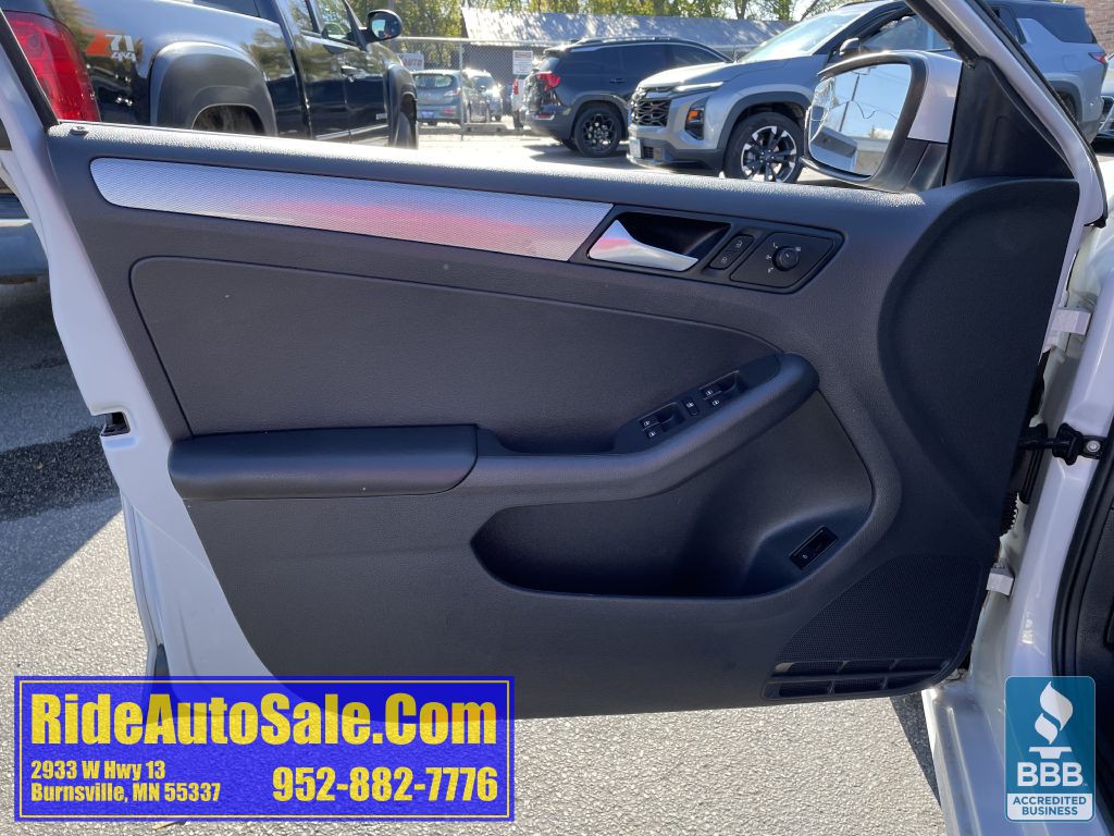 2018 Volkswagen Jetta Image 9