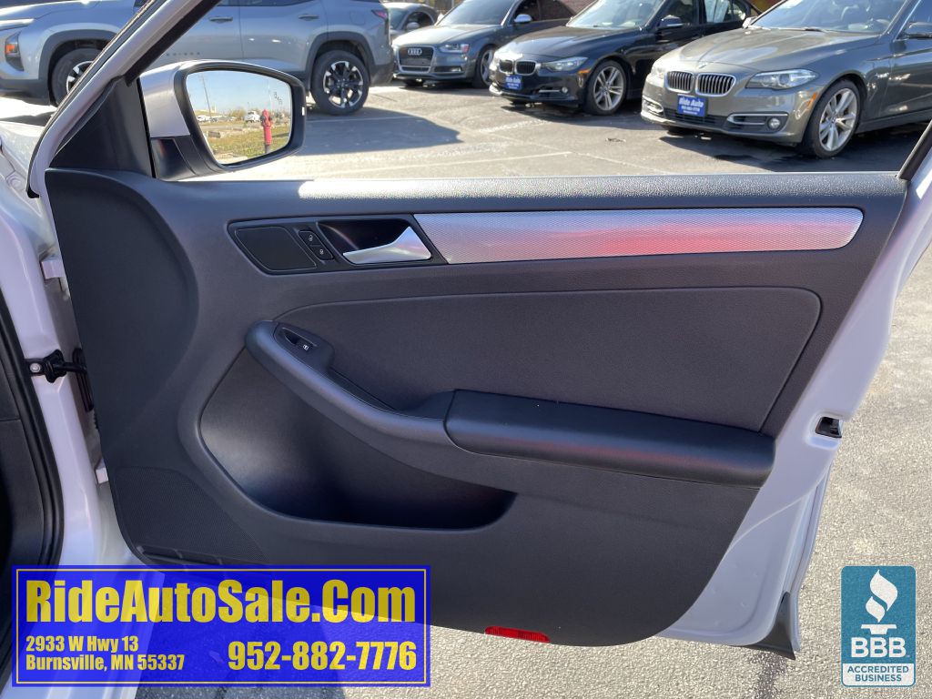 2018 Volkswagen Jetta Image 13