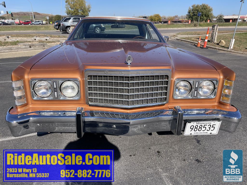 1976 Ford LTD Image 2