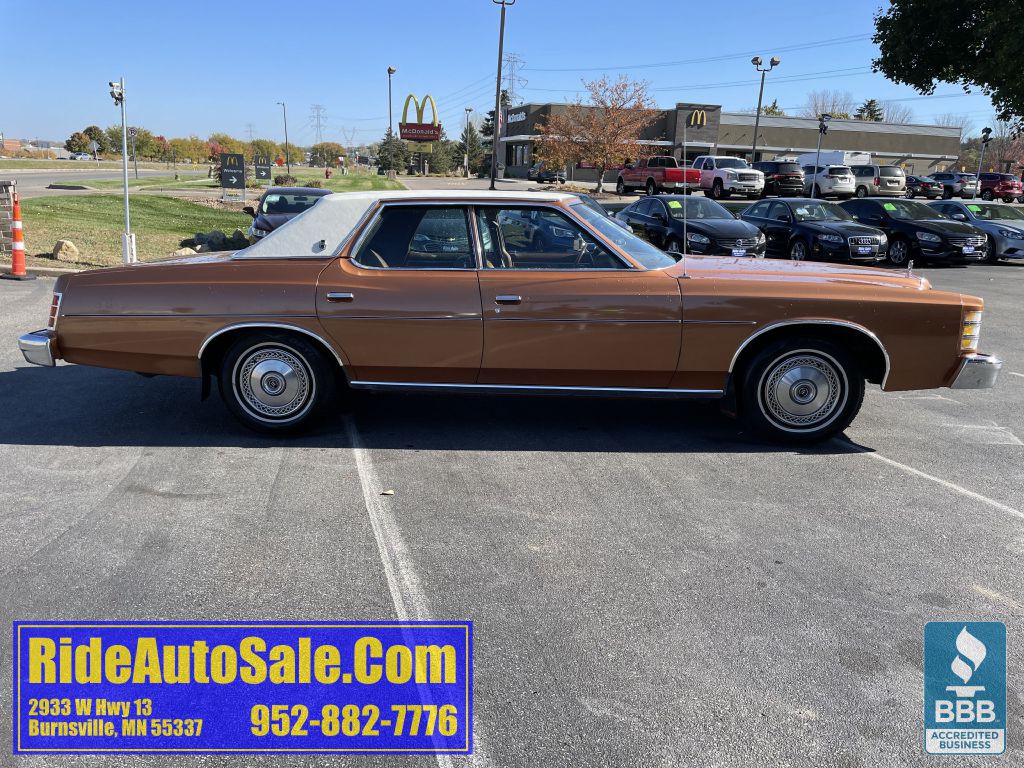 1976 Ford LTD Image 4