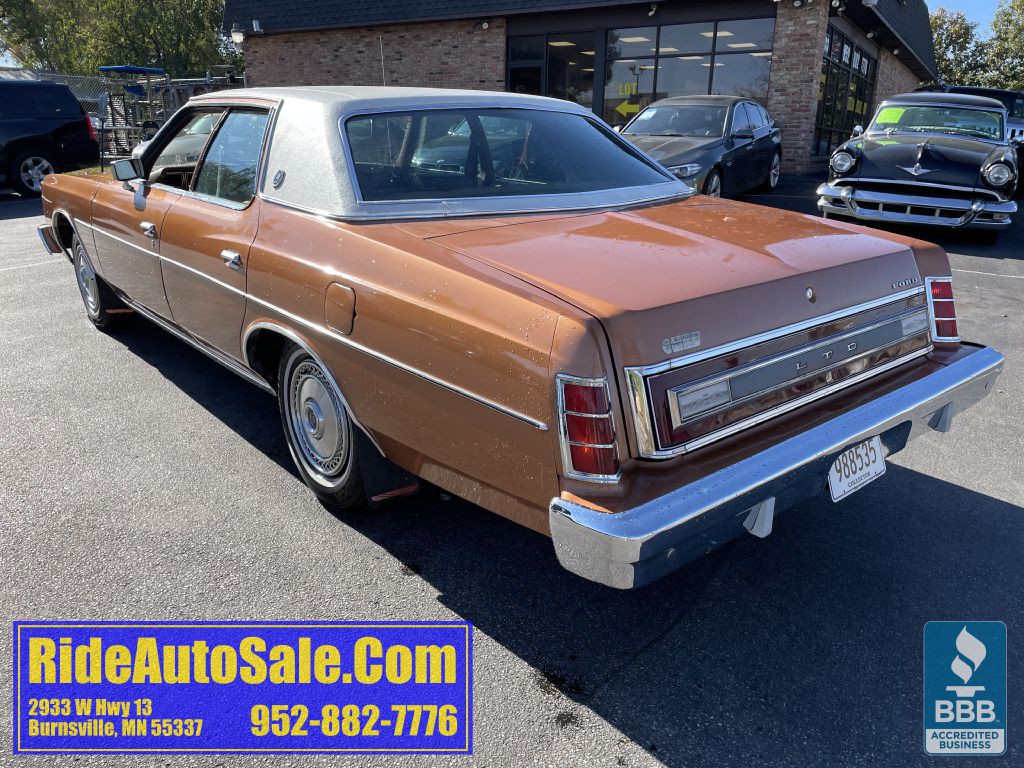 1976 Ford LTD Image 7