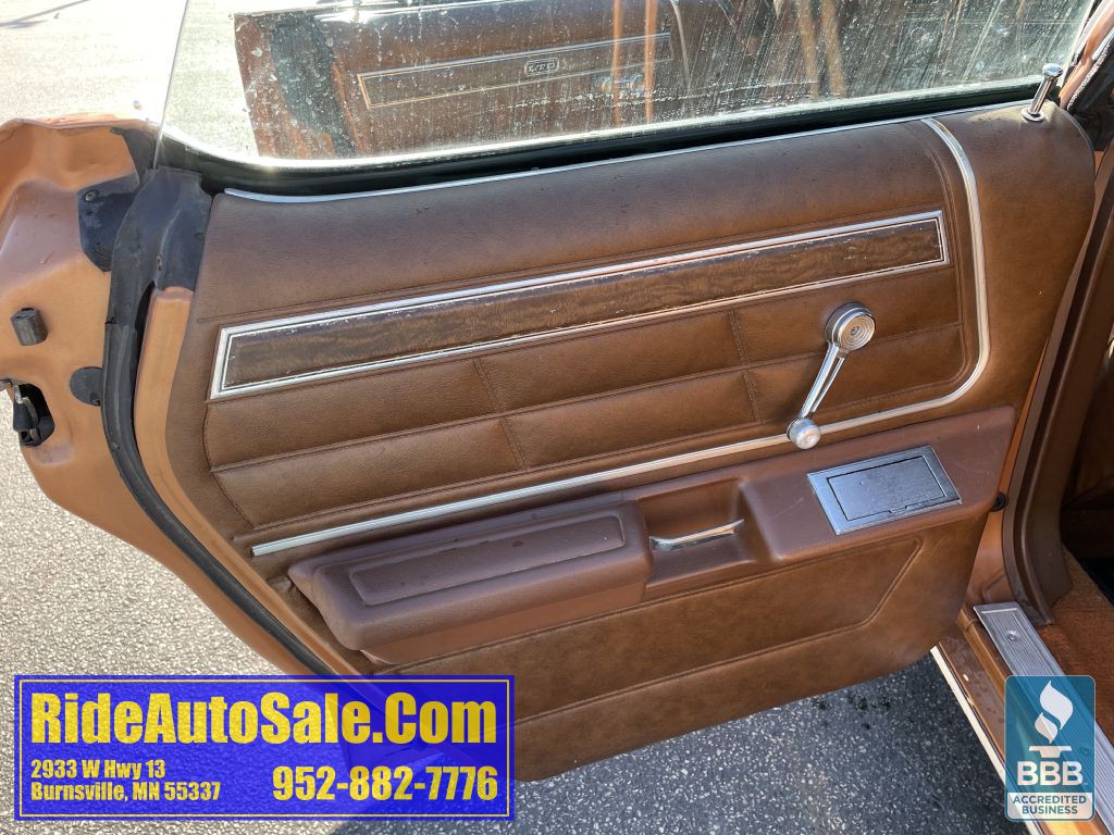 1976 Ford LTD Image 11