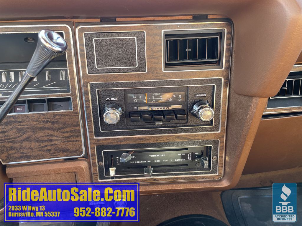 1976 Ford LTD Image 19