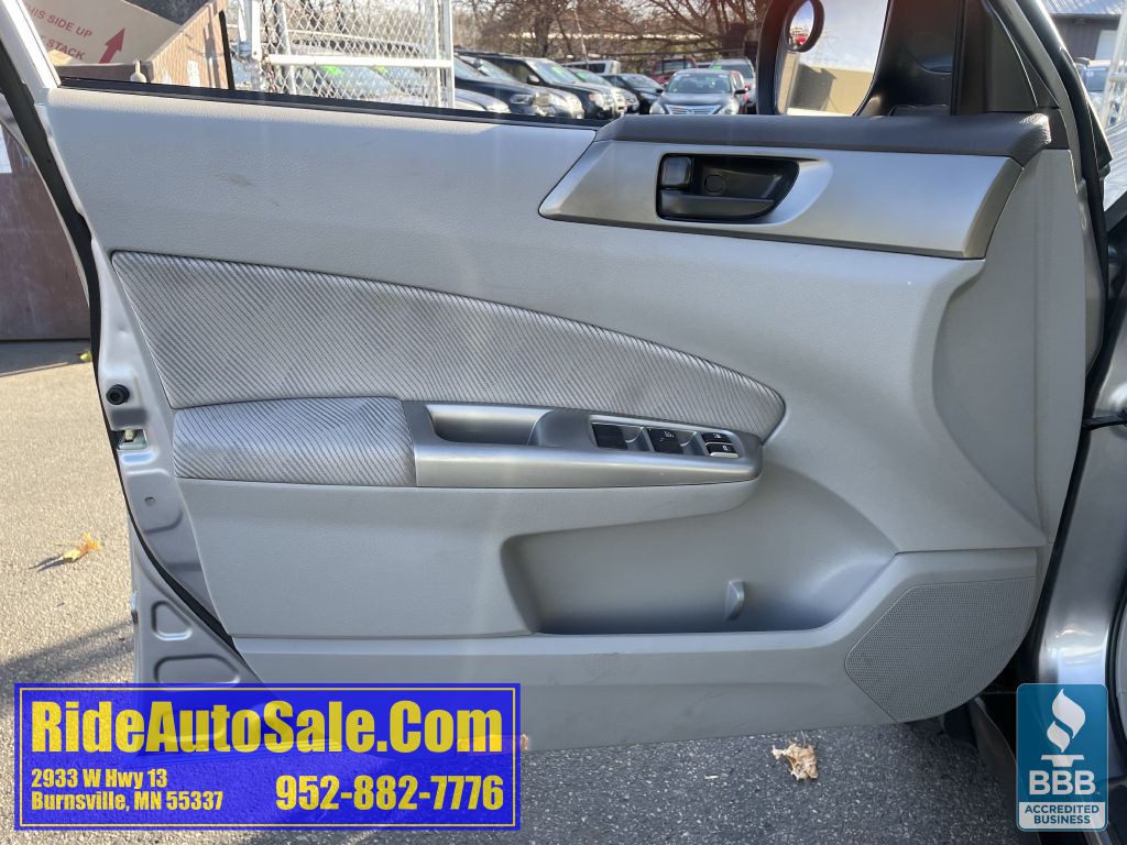 2010 Subaru Forester Image 9