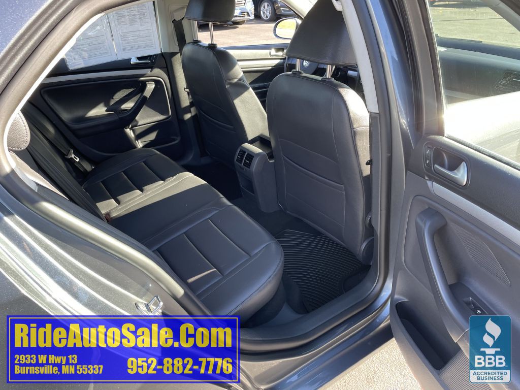 2009 Volkswagen Jetta Image 16