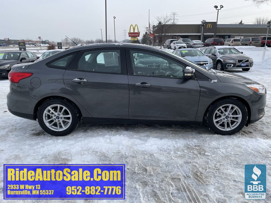 2017 Ford Focus Image 4