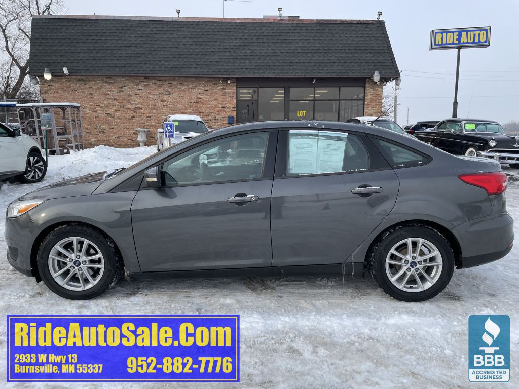 2017 Ford Focus Image 8