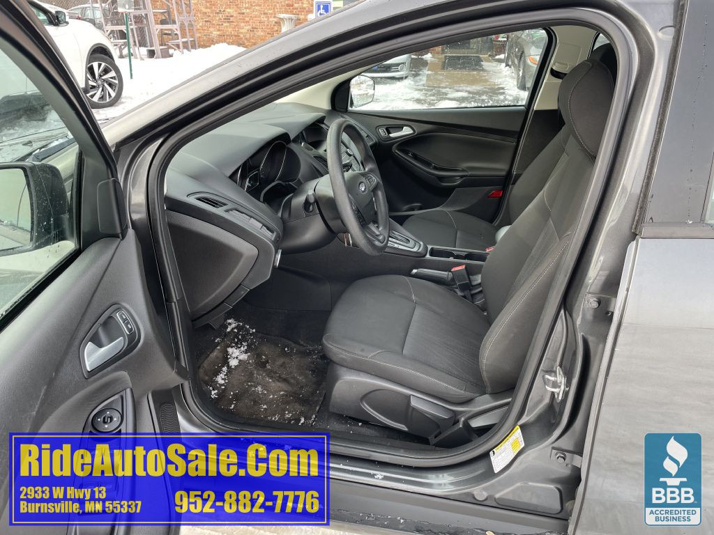 2017 Ford Focus Image 10