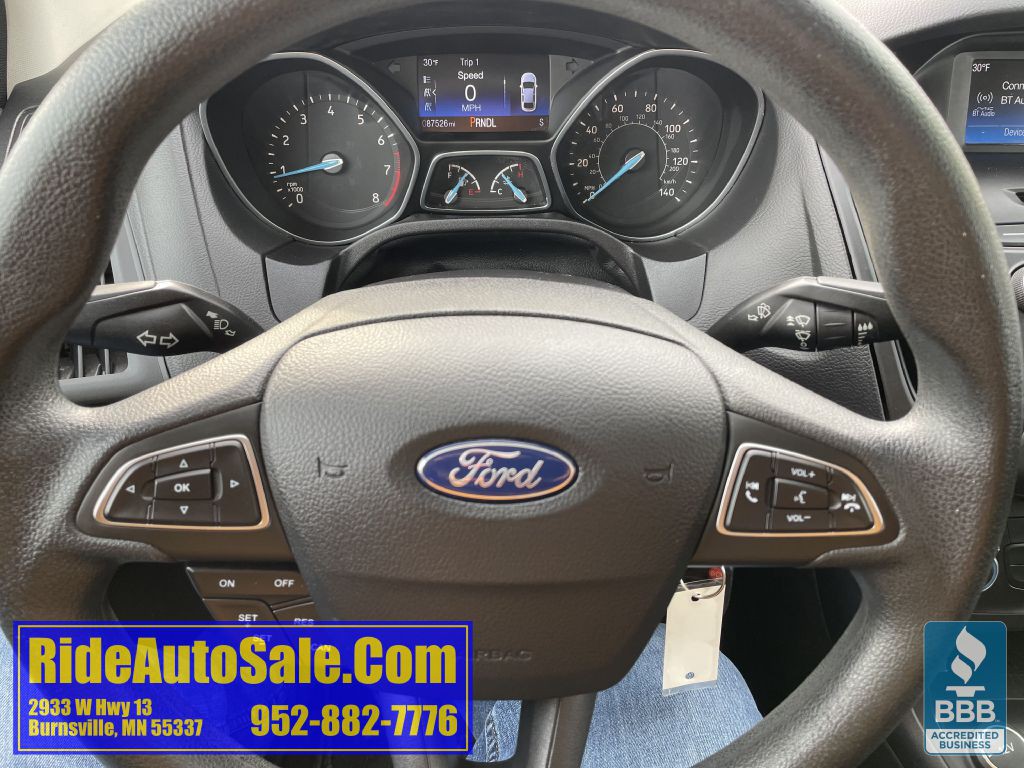 2017 Ford Focus Image 17