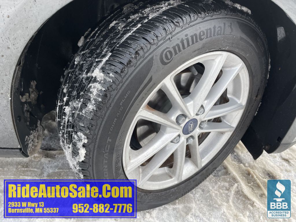 2017 Ford Focus Image 30