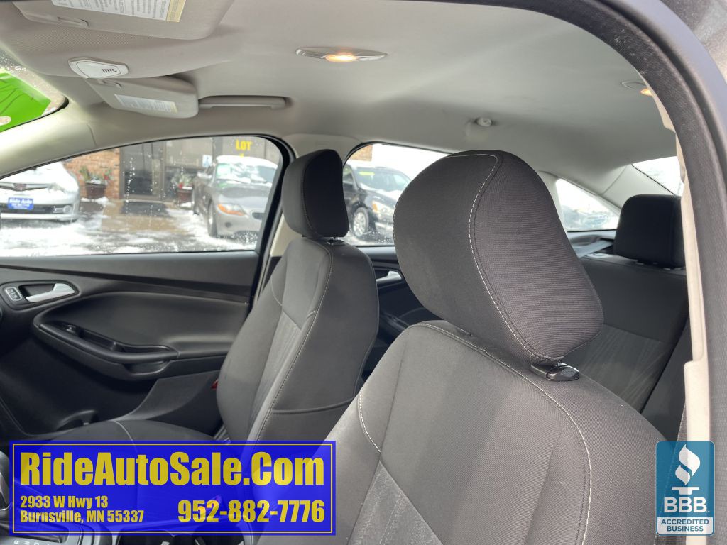 2017 Ford Focus Image 38