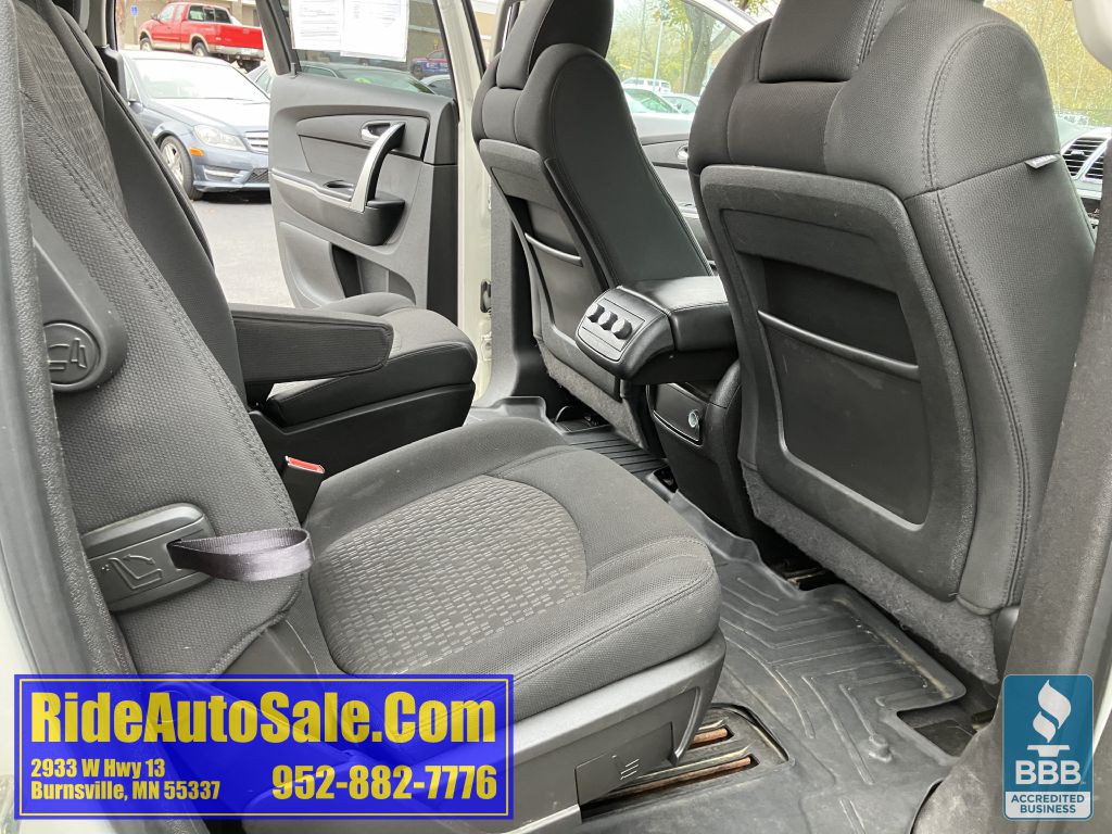 2012 GMC Acadia Image 17