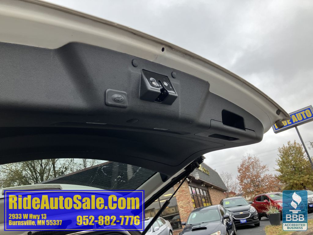 2012 GMC Acadia Image 25