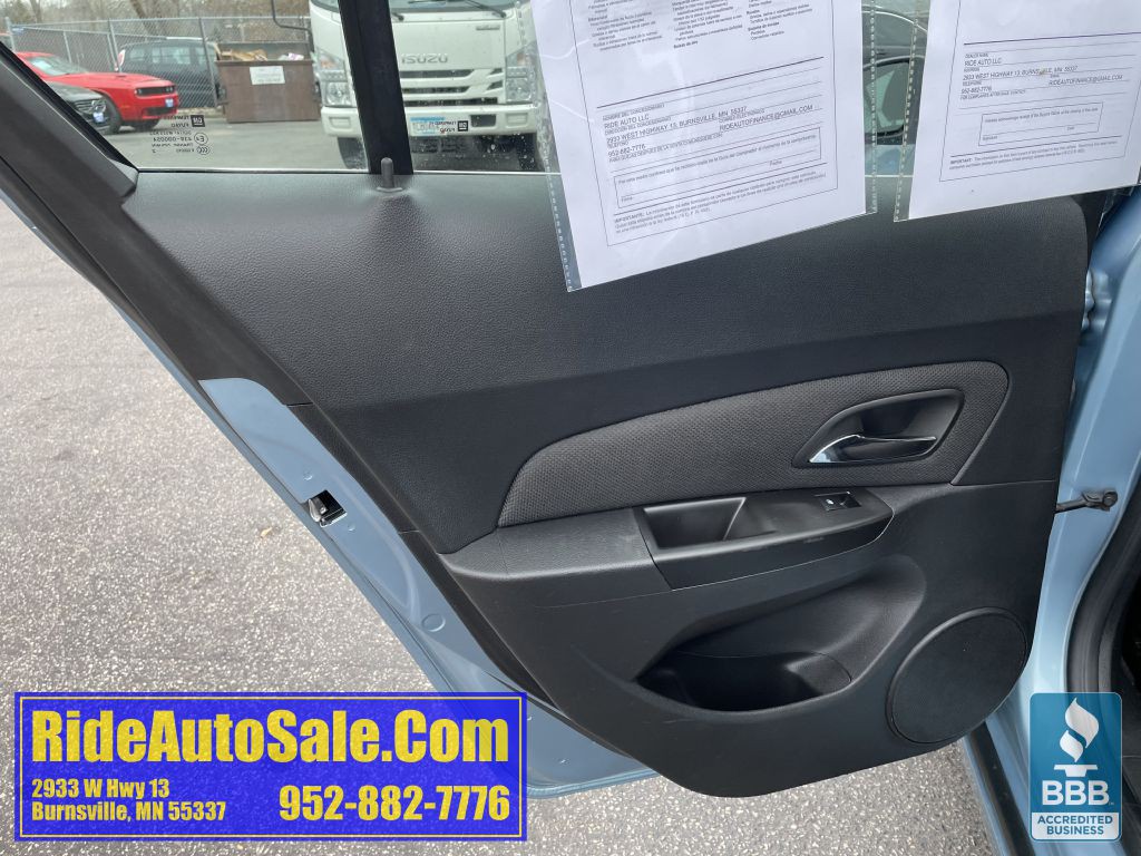 2012 Chevrolet Cruze Image 11