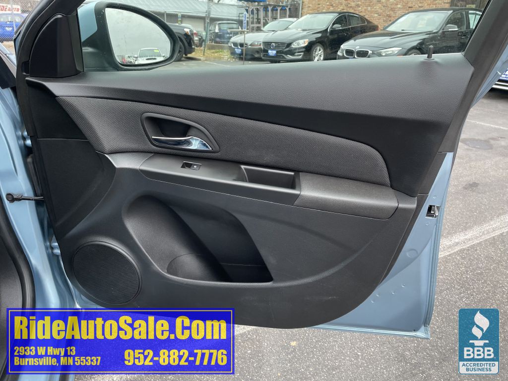 2012 Chevrolet Cruze Image 13