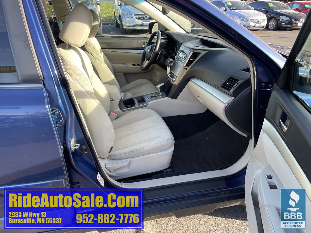 2011 Subaru Outback Image 14
