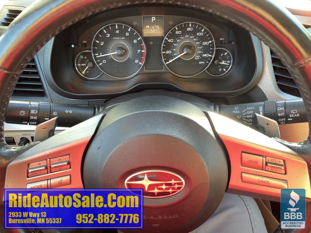 2011 Subaru Outback Image 17