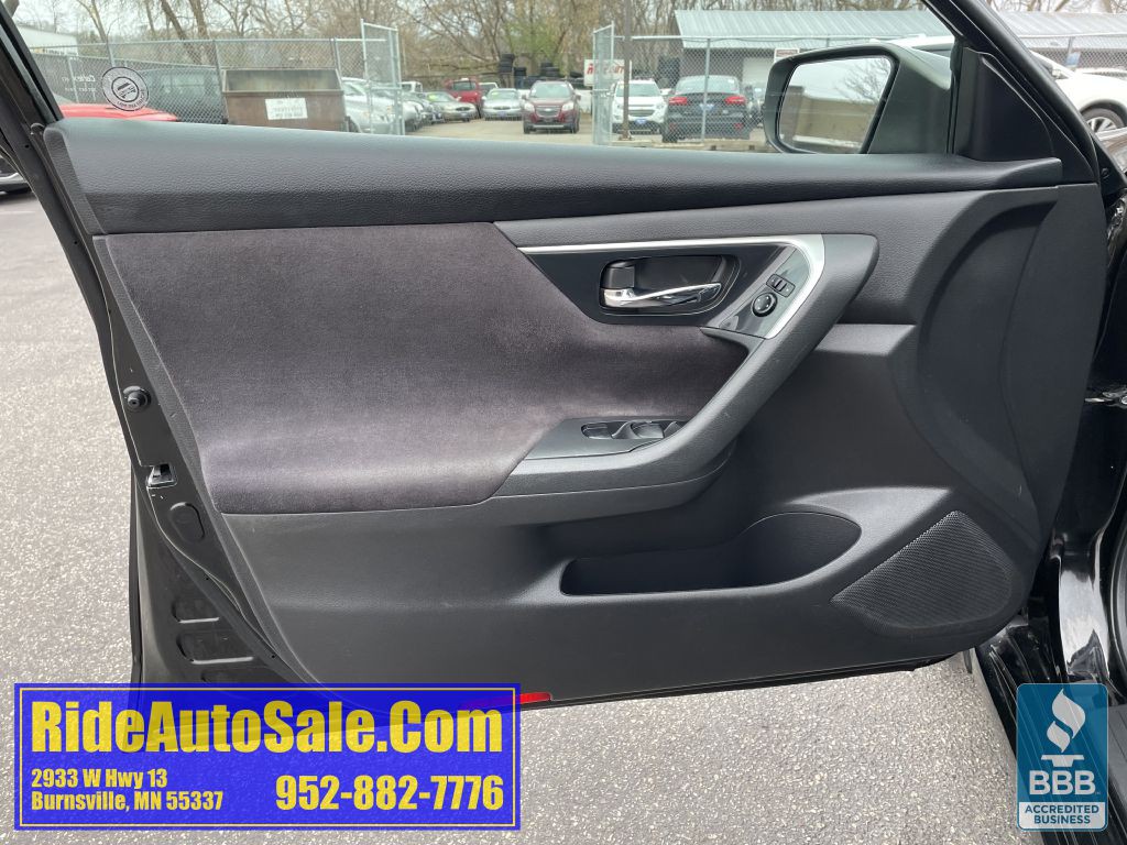 2013 Nissan Altima Image 9