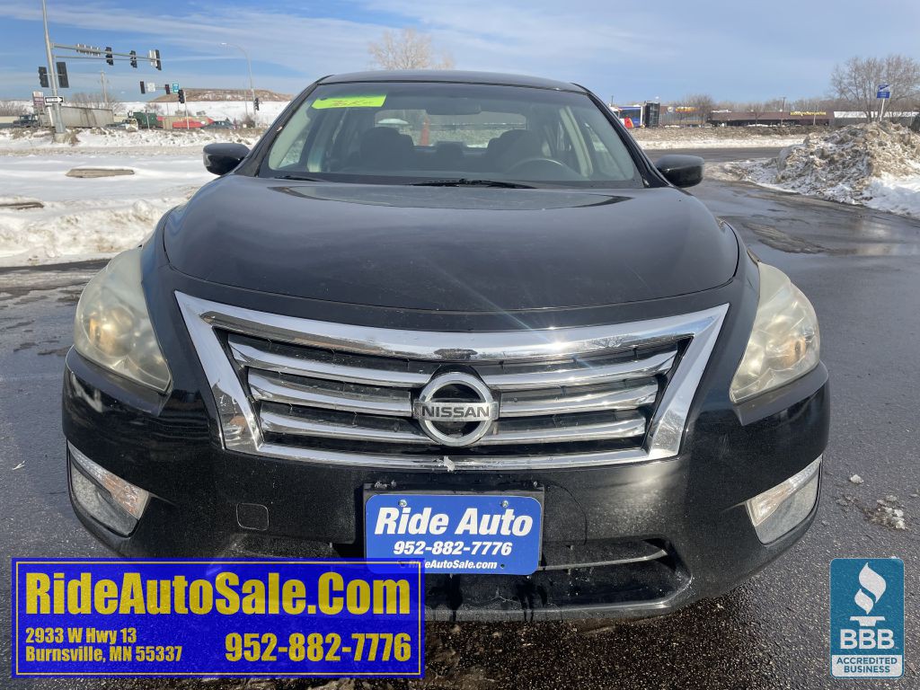 2013 Nissan Altima Image 2
