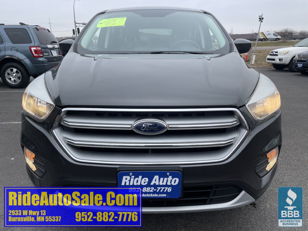 2017 Ford Escape Image 2