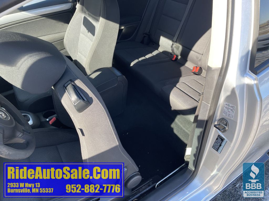 2012 Volkswagen Golf Image 12