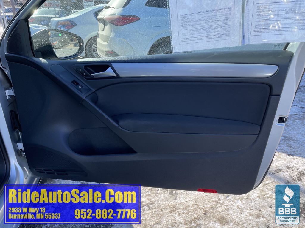 2012 Volkswagen Golf Image 13