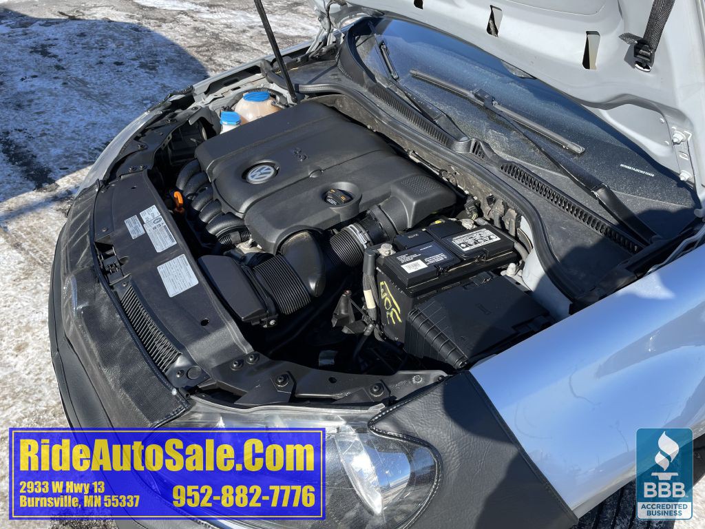 2012 Volkswagen Golf Image 23