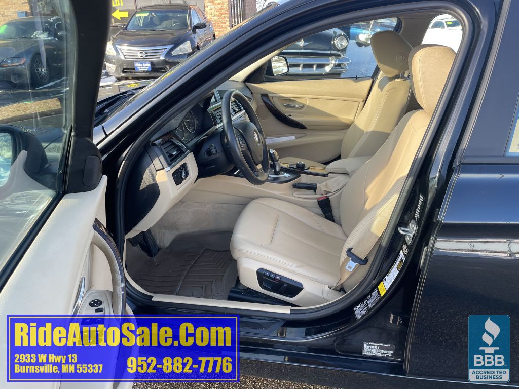 2015 BMW 3 Series Image 10