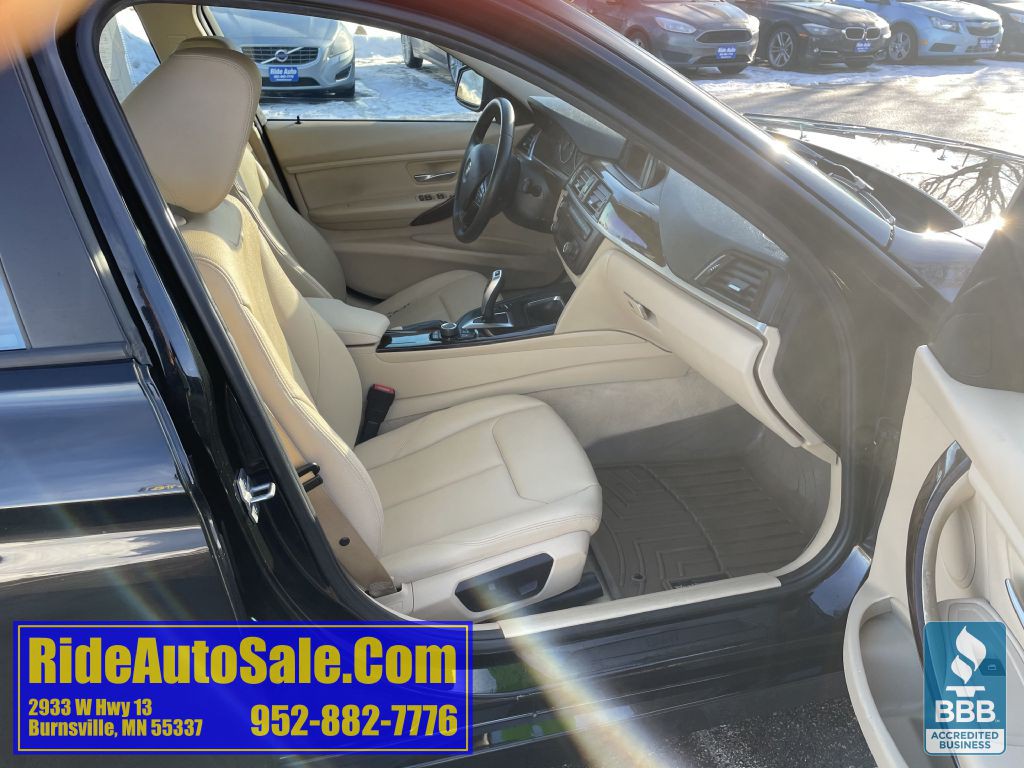 2015 BMW 3 Series Image 14