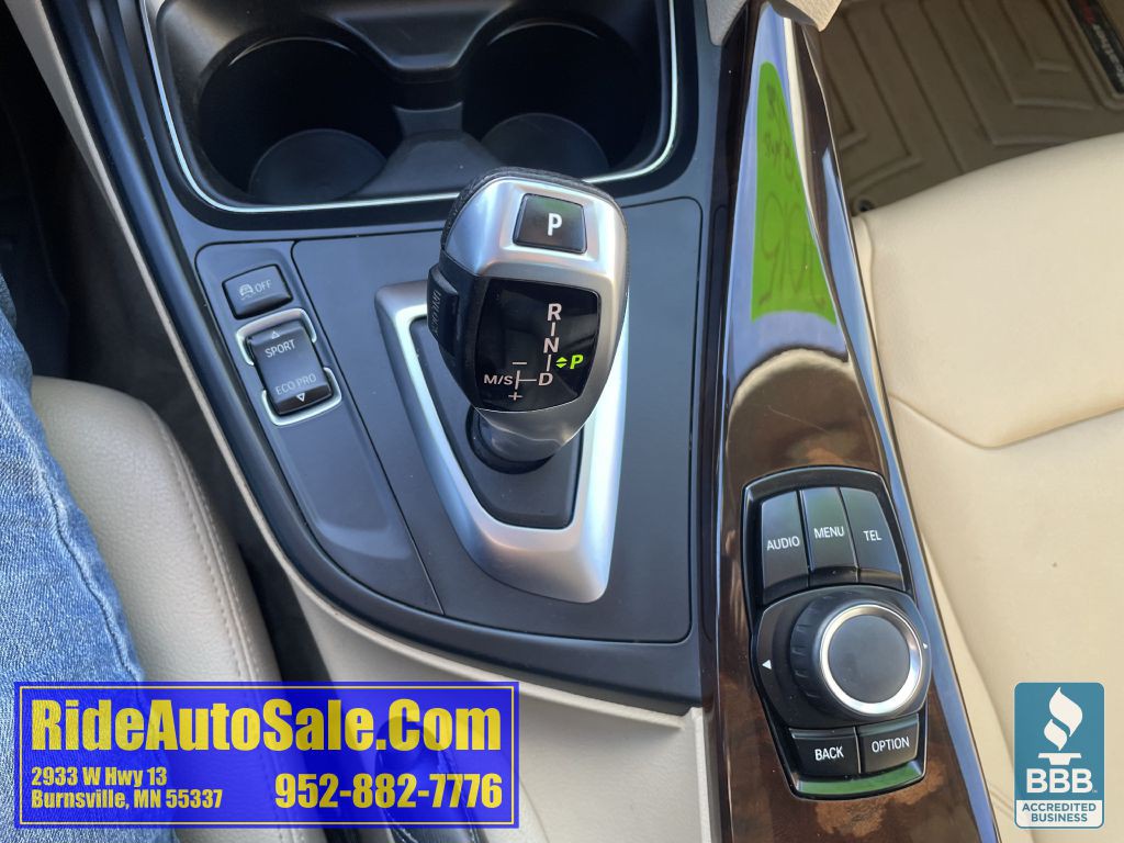 2015 BMW 3 Series Image 19