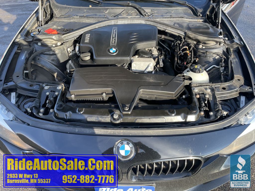 2015 BMW 3 Series Image 21