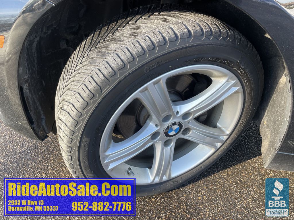 2015 BMW 3 Series Image 23