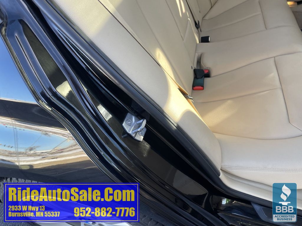 2015 BMW 3 Series Image 34