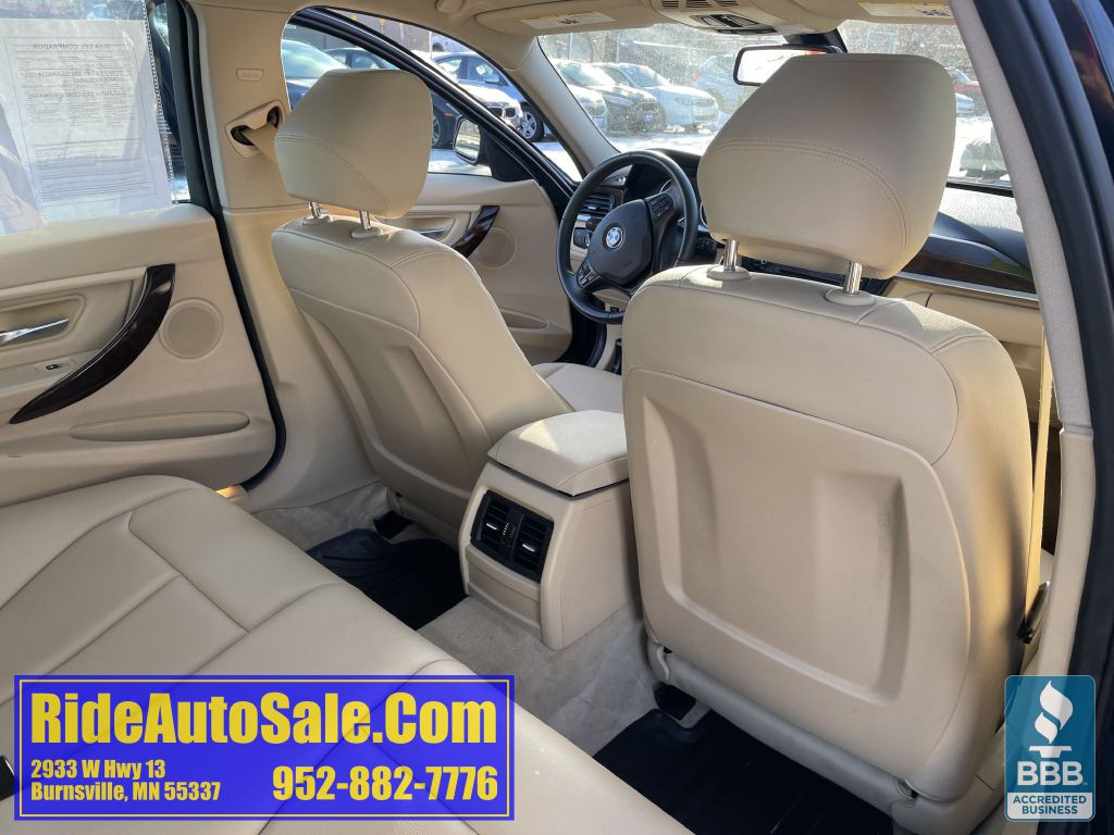 2015 BMW 3 Series Image 35